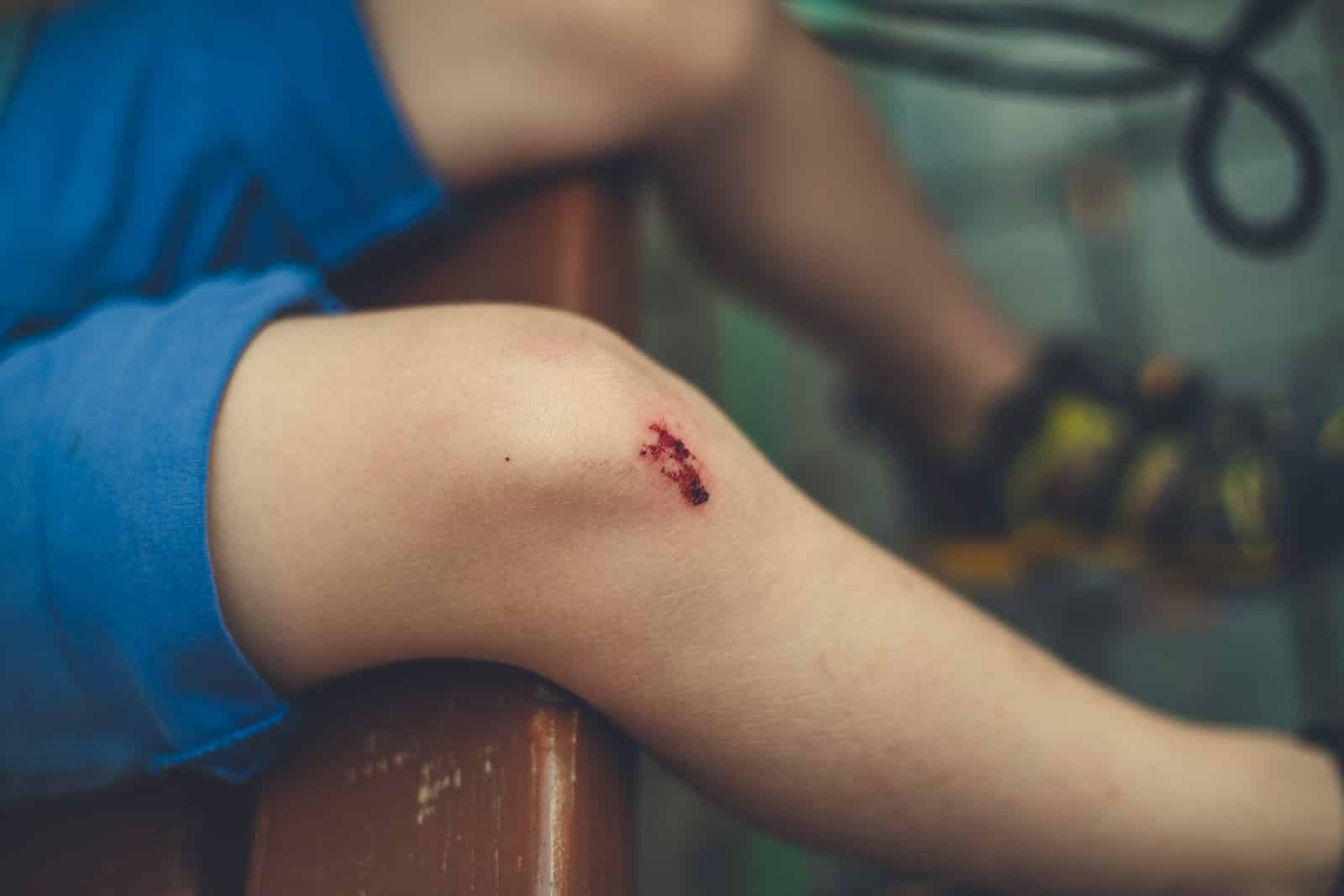 genou gonflé remède de grand-mère